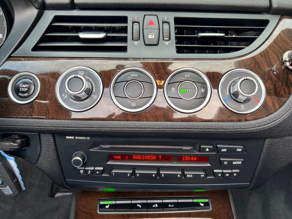 32320491-17.jpg