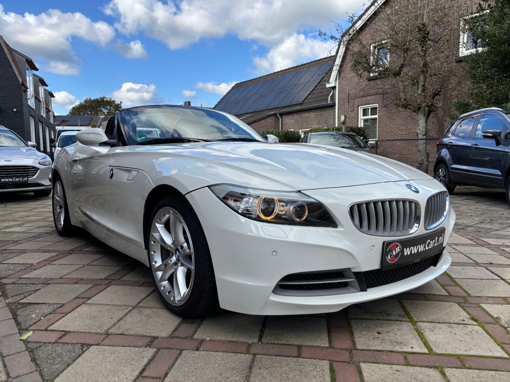 32320491-5.jpg