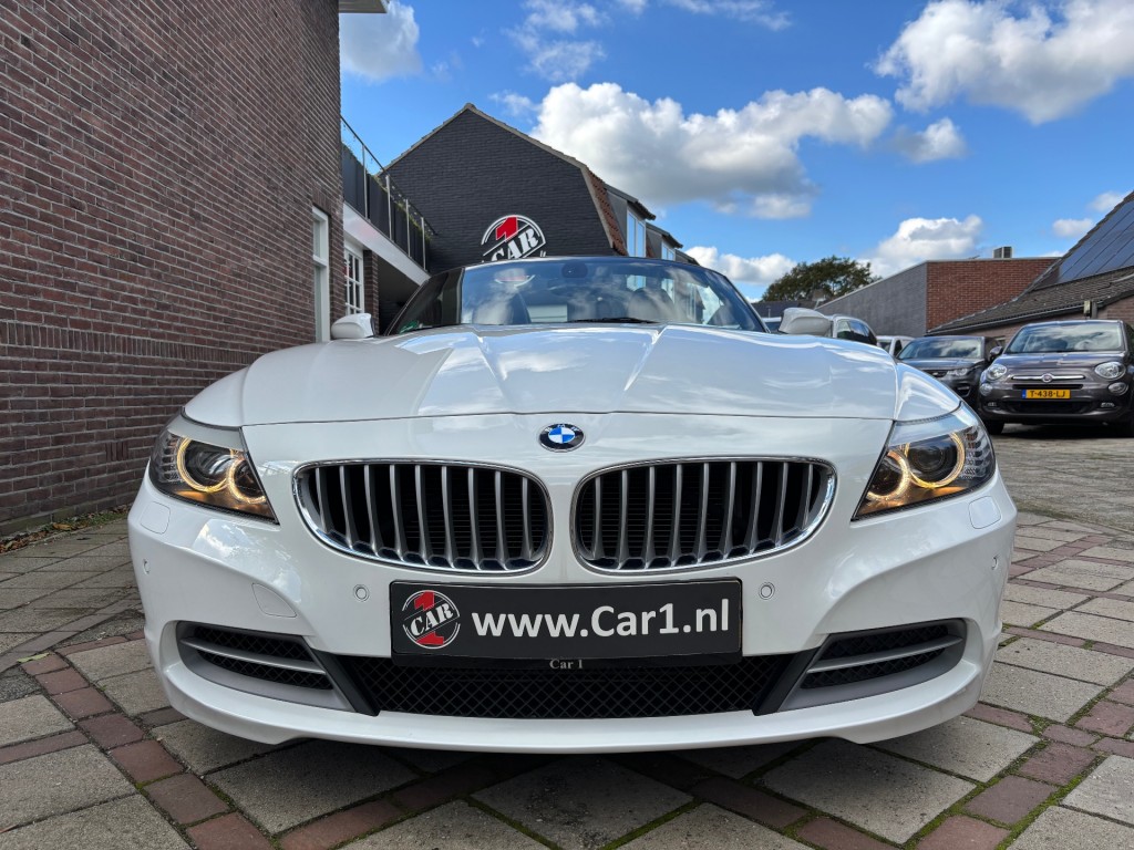 32320491-6.jpg