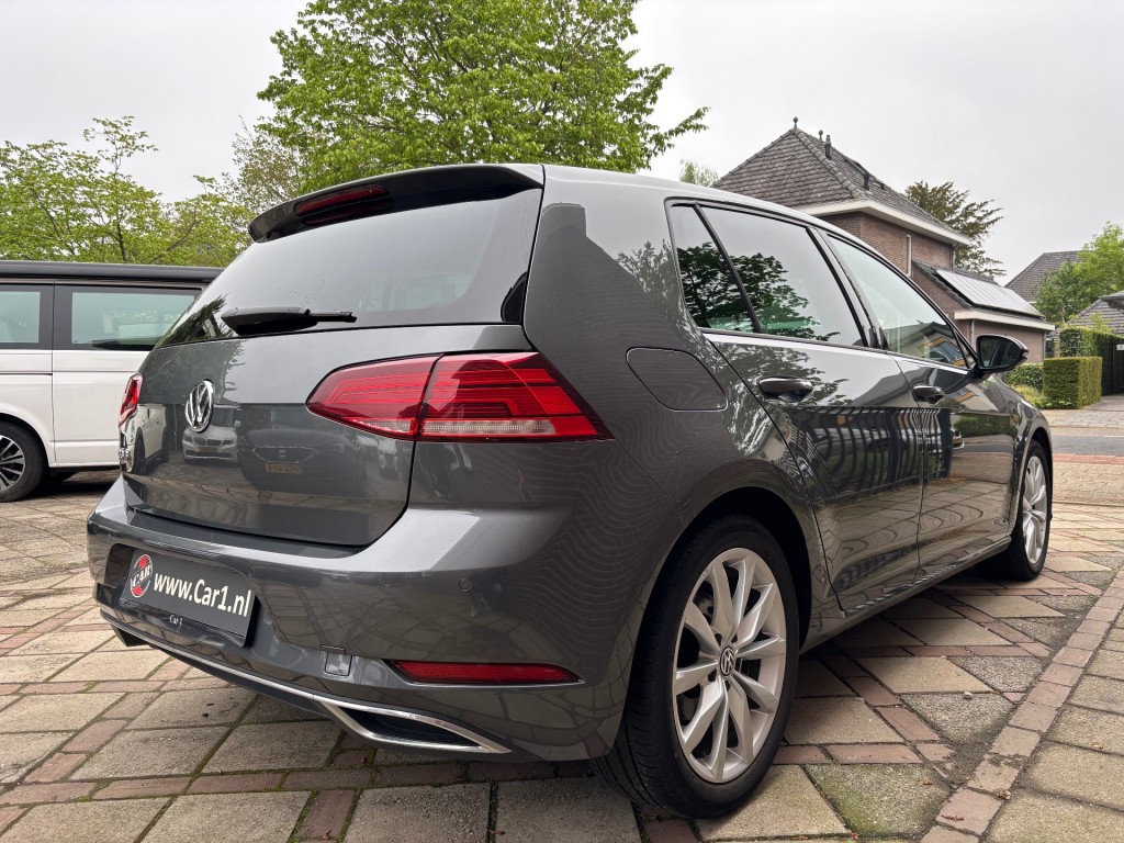 42852786-4.jpg
