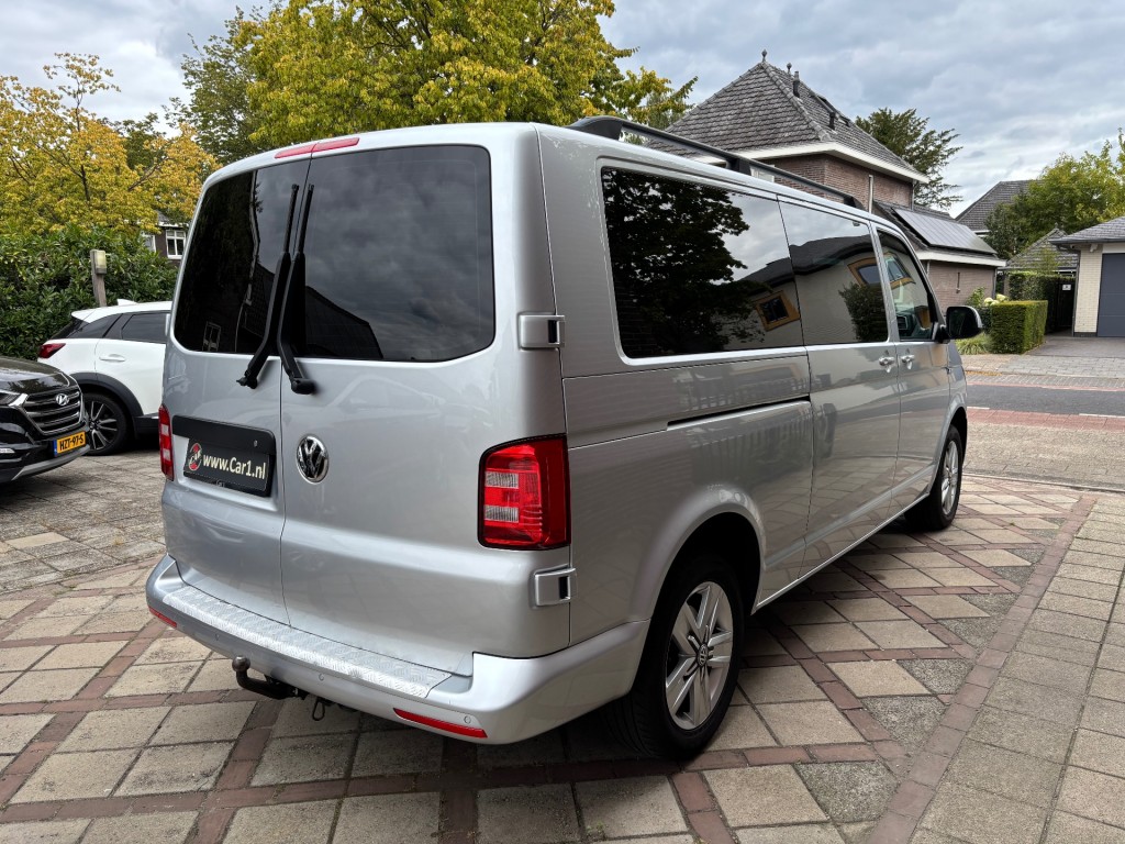 47137879-4.jpg